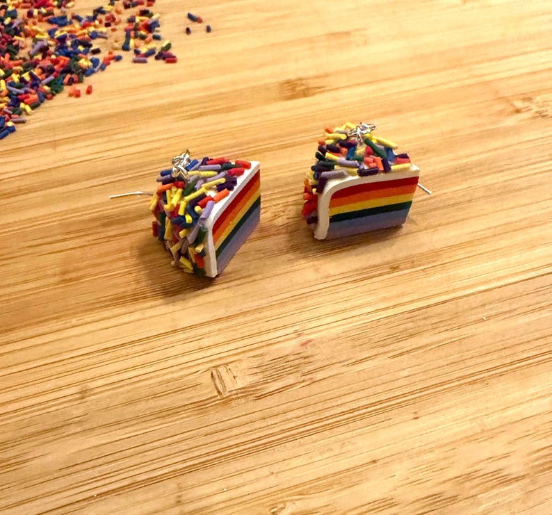 レインボーケーキイヤリング - バースデージュエリー - 楽しくて気まぐれなアクセサリー - スターリングシルバーフック 画像 11