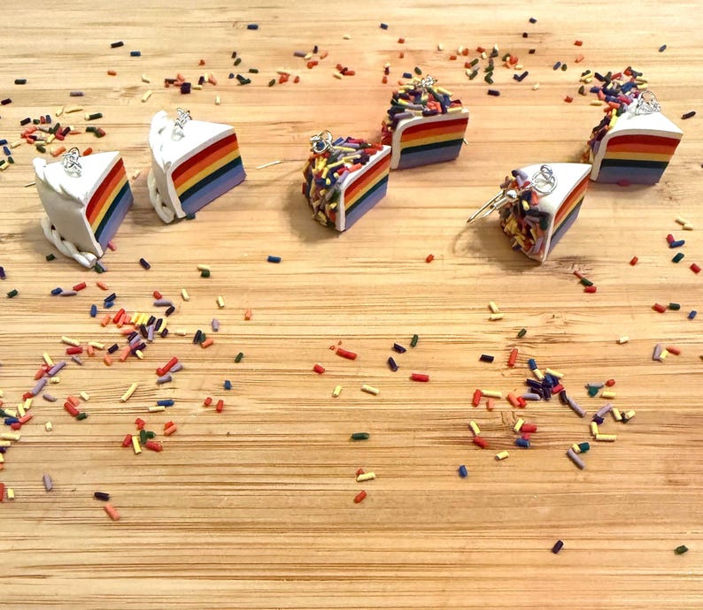 レインボーケーキイヤリング - バースデージュエリー - 楽しくて気まぐれなアクセサリー - スターリングシルバーフック 画像 3