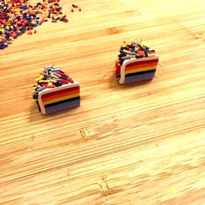 レインボーケーキイヤリング - バースデージュエリー - 楽しくて気まぐれなアクセサリー - スターリングシルバーフック Cake 3