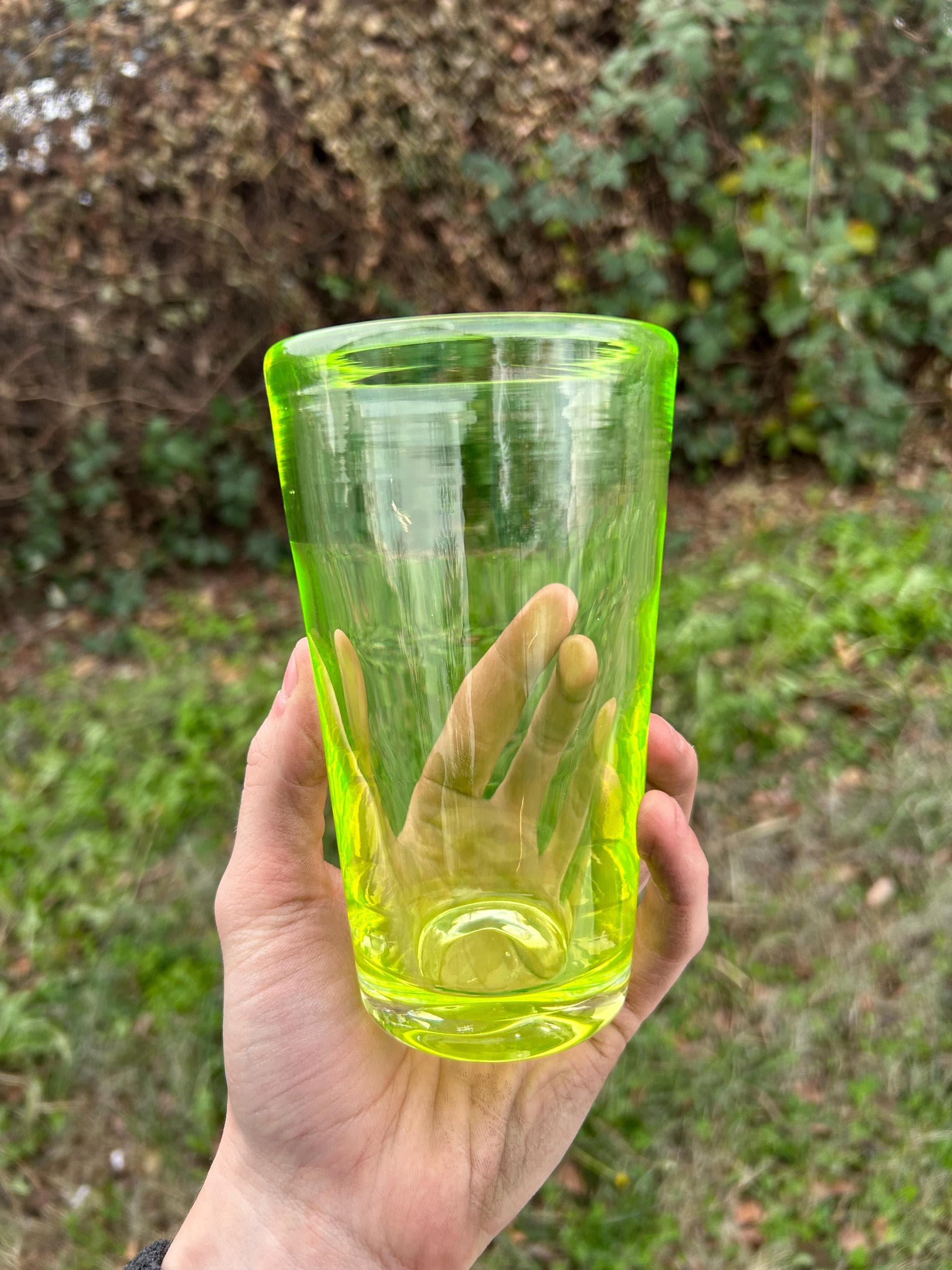 蛍光ウランガラスキャンディディッシュハート型取っ手付き