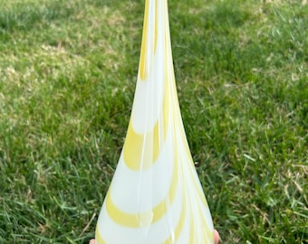 White and Gold Teardrop Spire