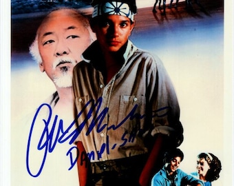 Ralph Macchio ha autografato la fotografia 8x10 Cobra Kai Sensei Daniel LaRusso JSA