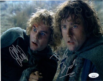 Dominic Monaghan and Billy Boyd signed autographed 8x10 The Lord of the Rings Merry and Pippin photograph JSA