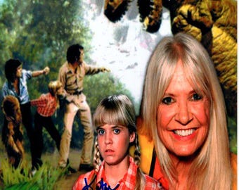 Kathy Coleman signed autographed 8x10 Land of the Lost Holly photograph JSA