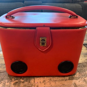 Vanity speaker- Boom Box- Vintage Vanity Suitcase Speaker Box- Upcycled Speaker Box- Recycled Vanity Suitcase Speaker- Bluetooth Speaker