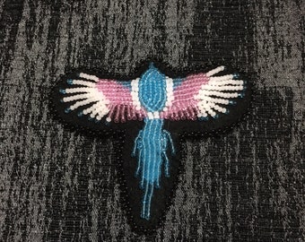 Bead Magpie Pin (Trans)