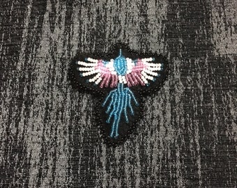 Bead Magpie Pin (Trans)