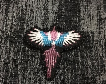 Bead Magpie Pin (Trans)