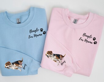 Sudadera Beagle, cuello redondo Beagle personalizado, nombre de perro personalizado en la manga, camiseta para mamá con diseño de patas de perro, regalo Beagle para ella, mamá, abuela, tía y esposa.