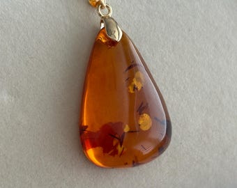 Honey Amber Teardrop Necklace, Natural Baltic Amber Pendant, Dainty Gold Statement Jewelry, Warm Gemstone Gift for Her, Healing Crystal