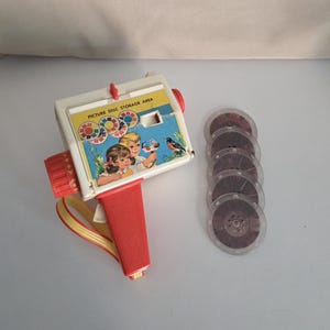 Fisher Price Music Box Movie Plastic Camera 919