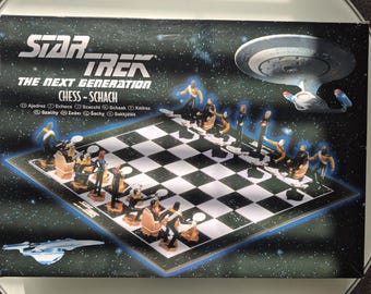 Vintage 1994 Star Trek Tri-dimensional Chess Pieces: Franklin Mint