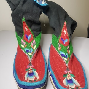 VINTAGE Boots Tibetan, traditional Tibet boots Collectibles rare handmade colors leather