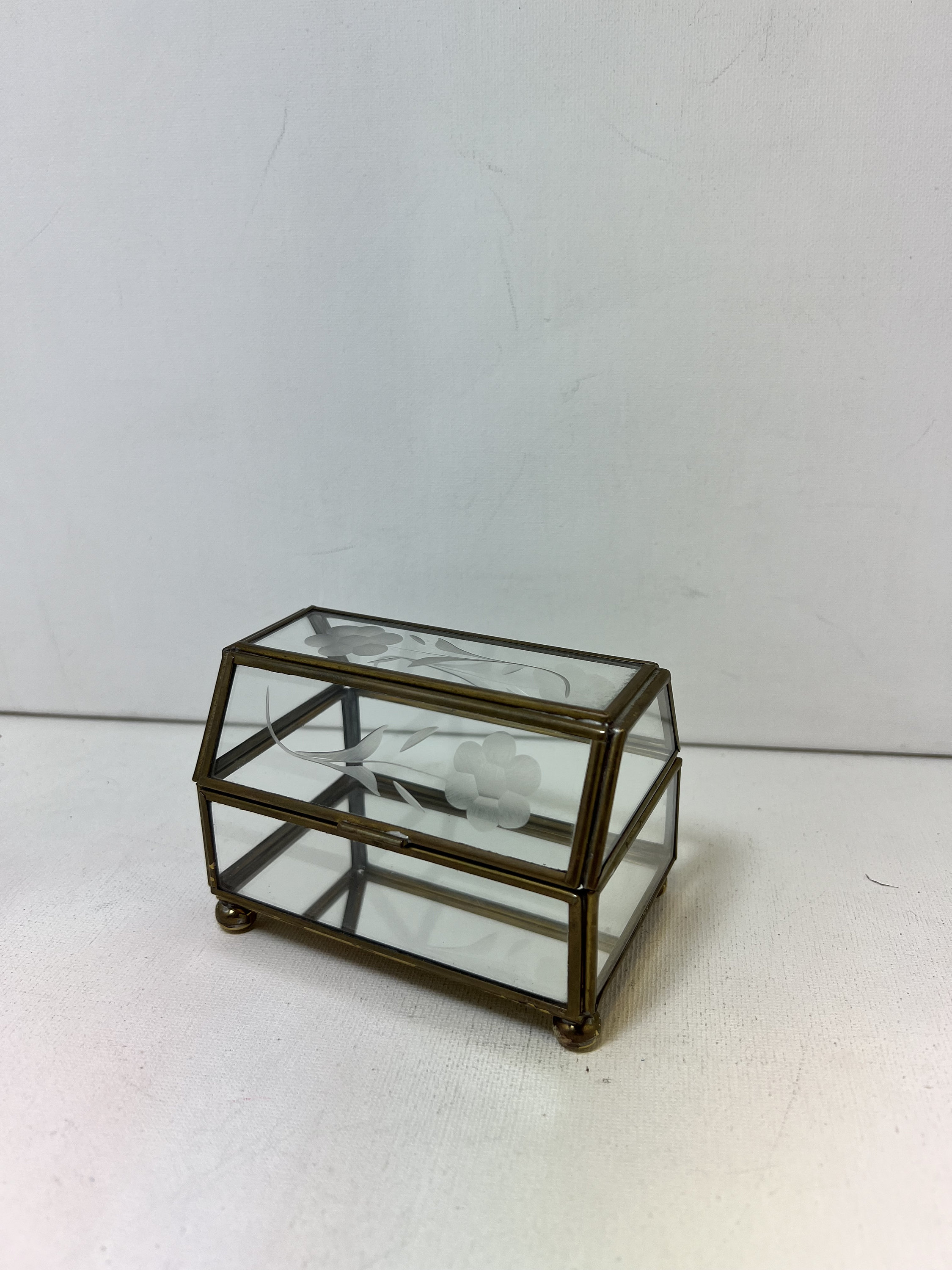 HCENJOC Golden Vintage Clear Glass Jewelry Box with Gray Velvet Organizer  (8.3x5.3x2 ​in)