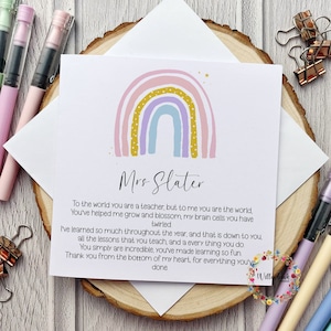 Carte personnalisée du meilleur professeur du monde l Aide-enseignante l Maternelle l Assistante maternelle l Fin d'année l Merci Arc-en-ciel