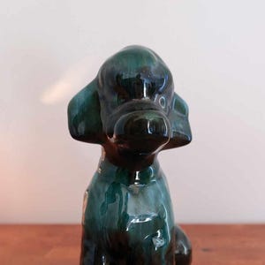 Figura de perro vintage de cerámica Blue Mountain - Decoración retro esmaltada