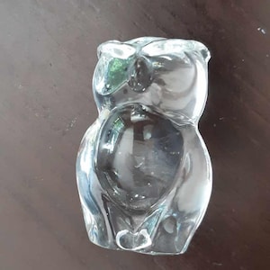 Vintage Klare geblasene Glas Eule Briefbeschwerer Figur