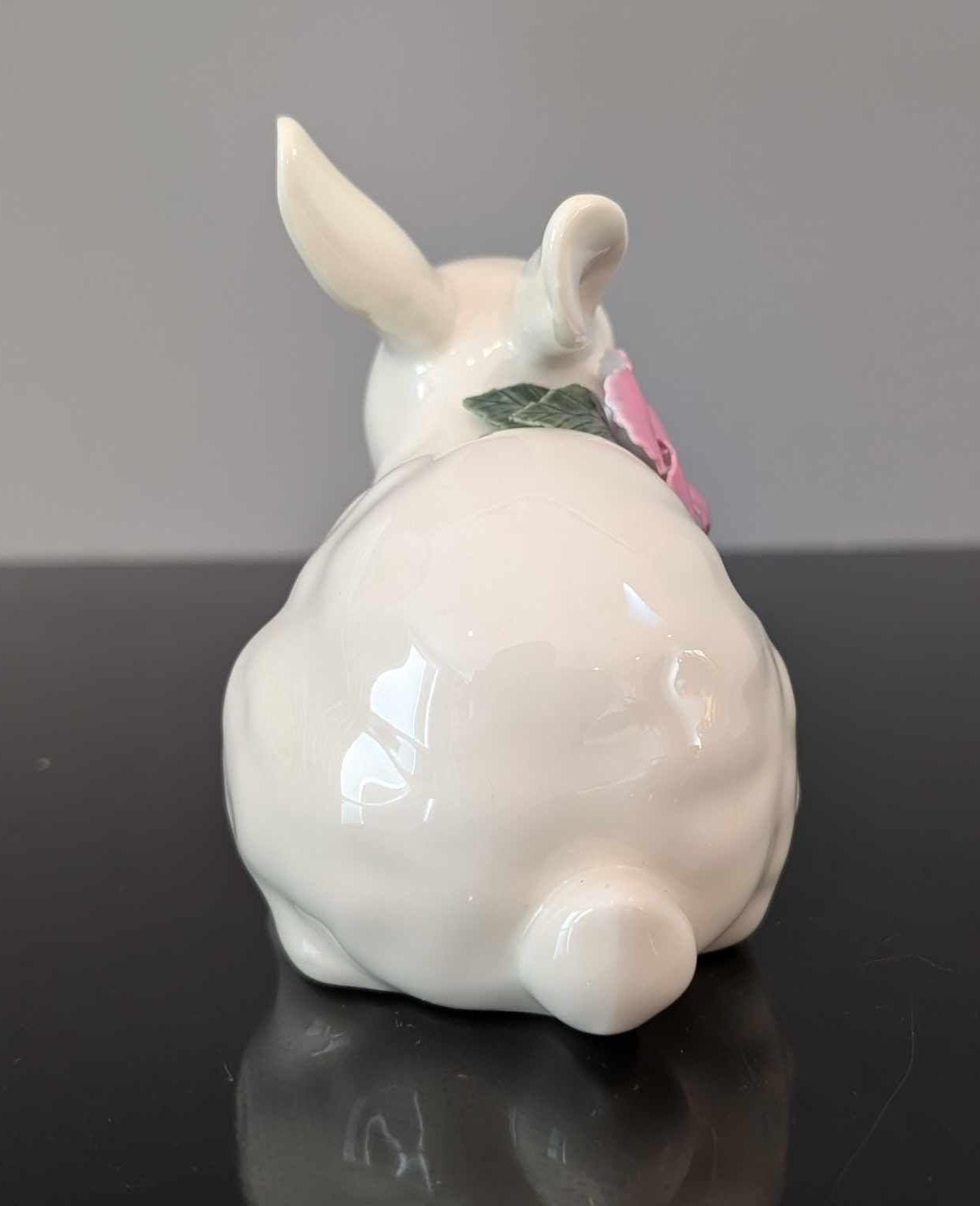 ヴィンテージ コスモス 磁器製 ウサギの置物：手描きの花飾り - Etsy 日本