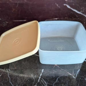 Vintage Tupperware Container - Almond Tupperware - Square Tupperware - Food Storage Container - Tupperware 311-3 -Retro Kitchen Storage