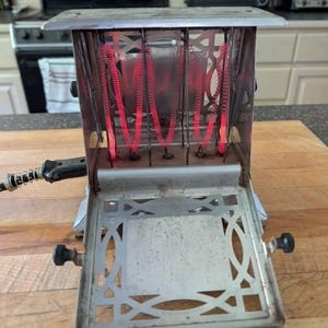 Fungerande 1920-tals elektrisk brödrost – Manning Bowman Art Deco-brödrost – Fullt fungerande antik köksinredning – Flip-flop-brödrost