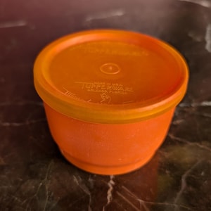 Vintage Tupperware, Orange Tupperware Container, Collectible Tupperware, Retro Kitchen Storage, Tupperware 297-8, Tupperware Snack Keeper