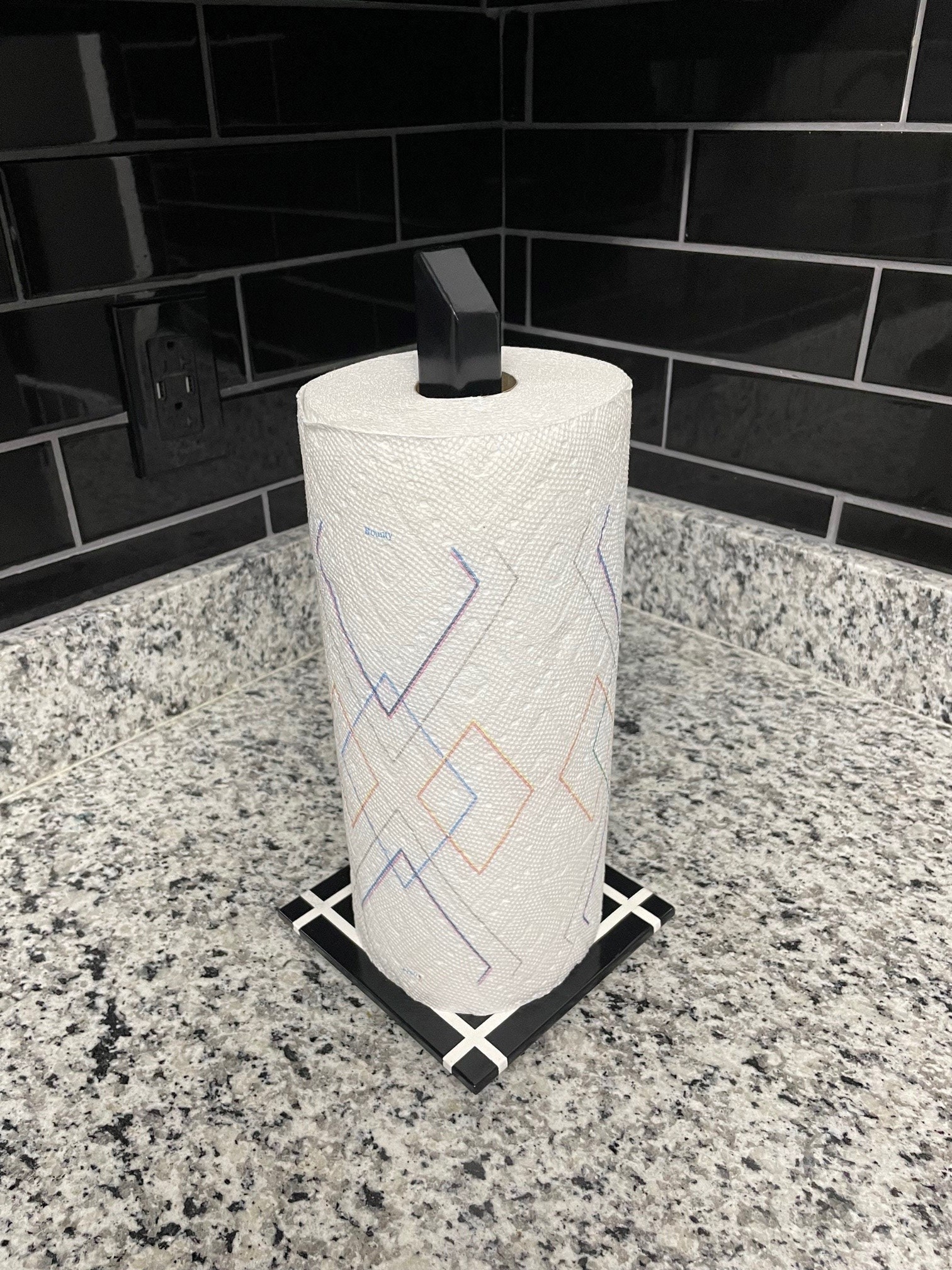 Best free standing paper towel holder hotsell