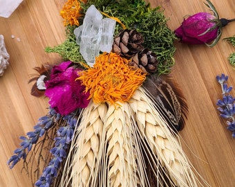 Summer Meadow Besom | Nature Inspired Botanical Decor | Mini Floral Broom with Clear Quartz | Cottagecore Gift | Handmade Home Accent
