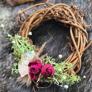 Mini Botanical Grapevine Wreath with Rose Quartz, Cottagecore, Witchy Decor, Sacred Decor, Healing Decor. Love Energy. Spiritual Decor