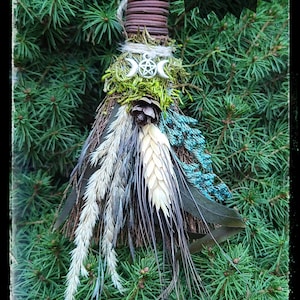 Forest Witch Broom. Besom. Nature Home Decor, Dried Floral. Mabon Witch Decor, Altar Decor, Cleansing Energy Tool, Triple Moon. Cottagecore.
