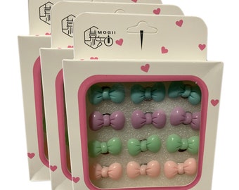 Set mit 36 schönen Reißnägeln in Schachteln (Modell: farbige Schleifen)