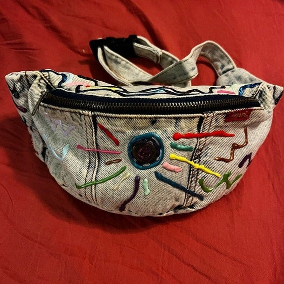 VTG 80s/90s Acid Wash Denim Fanny Pack Belt Bag C… - image 1