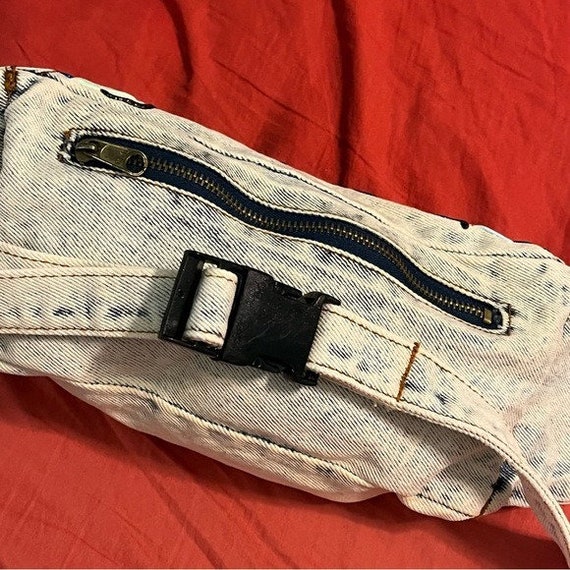 VTG 80s/90s Acid Wash Denim Fanny Pack Belt Bag C… - image 10