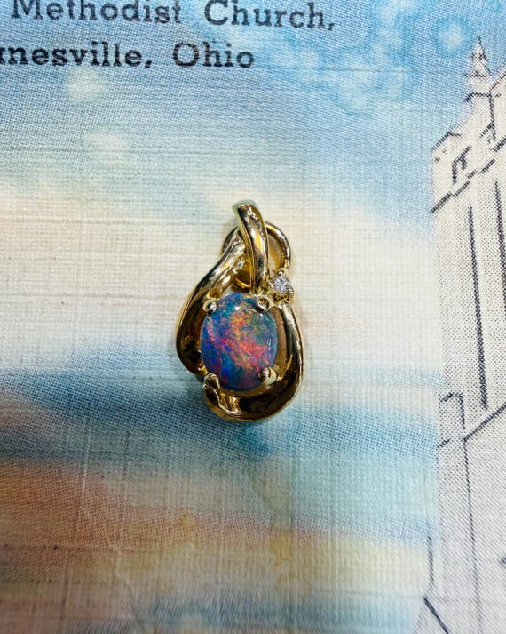 14ct Yellow Gold Solid Black Australia Opal Pendant with diamond