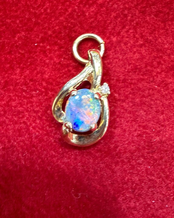 14ct Yellow Gold Solid Black Australia Opal Pendant with diamond View 3