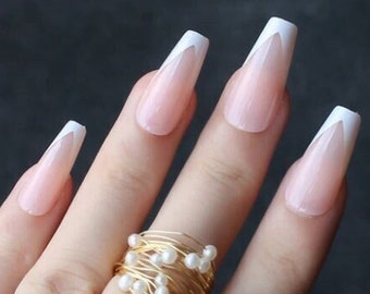 Ballerina Coffin Long - Glue On Press On Nails - French Sheer Beige and White Chevron Manicure