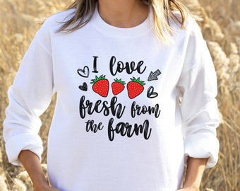 Strawberry Sweatshirt, Strawberry Crewneck Shirt, Strawberry Sweatshirt, Botanical Top, Fruit Shirt Cottage core Sweater, Aesthetic Clothing