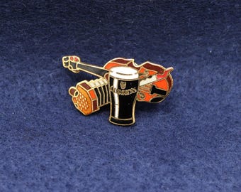 Vintage Guinness Irish Music Pin Badge – Violin, Concertina & Glass