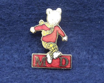 Vintage Rupert the Bear Muscular Dystrophy Pin Badge Brooch – Red Jumper Running Pose