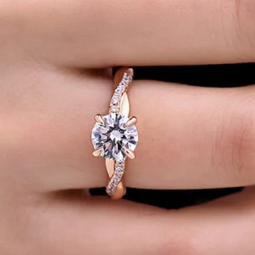 Twisted Round Cut Moissanite Ring Round Gold ring Anniversary ring round Unique shops ring promise ring Moissanite ring birthday gift for her