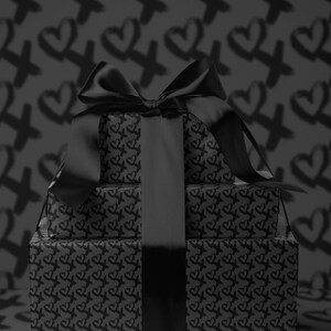 Love Wrapping Paper XOXO Gift Wrap for Special Occasion Wrapping Paper Galentine Day Gift for Valentines Day Gift for Her Date Night Gift