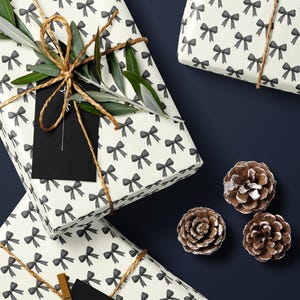 Chic Gift Wrap Elegant Wrapping Paper Classic Bow Gift Wrap Black and White Feminine Wrapping Paper Photoshoot Prop Gift Wrap for Wedding