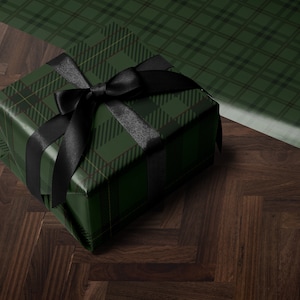 Green Plaid Wrapping Paper Holiday Gift Wrap Tartan Gift Wrap Traditional Christmas Gift Wrap Christmas Wrapping Paper Green Gift Wrap Green