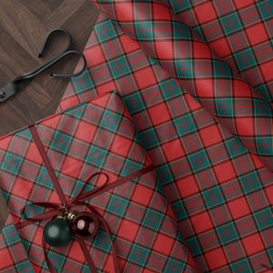 Weihnachten kariertes Geschenkpapier Nostalgische Weihnachtsgeschenkverpackung rotes und grünes Papier festliche Dekoration Urlaub Geschenkpapier Weihnachtsfeier Geschenk
