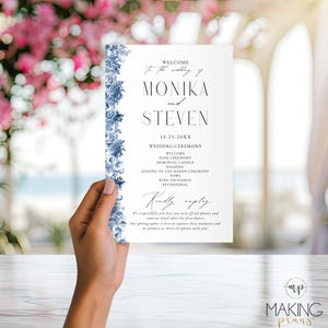 Blauwe toile-bruiloftsprogramma met pictogrammen Canva-sjabloon Order of service afdrukbare kerkceremoniekaart stoffige blauwe bloem Instant Download BF01