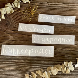 personalisierbare Vinyl Sticker/Aufkleber (Schrift 8)