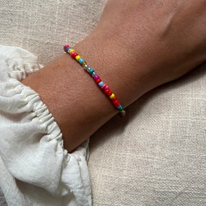 Perlenarmband, bunt, einfarbig, elastisch, minimalistisch Bild 9