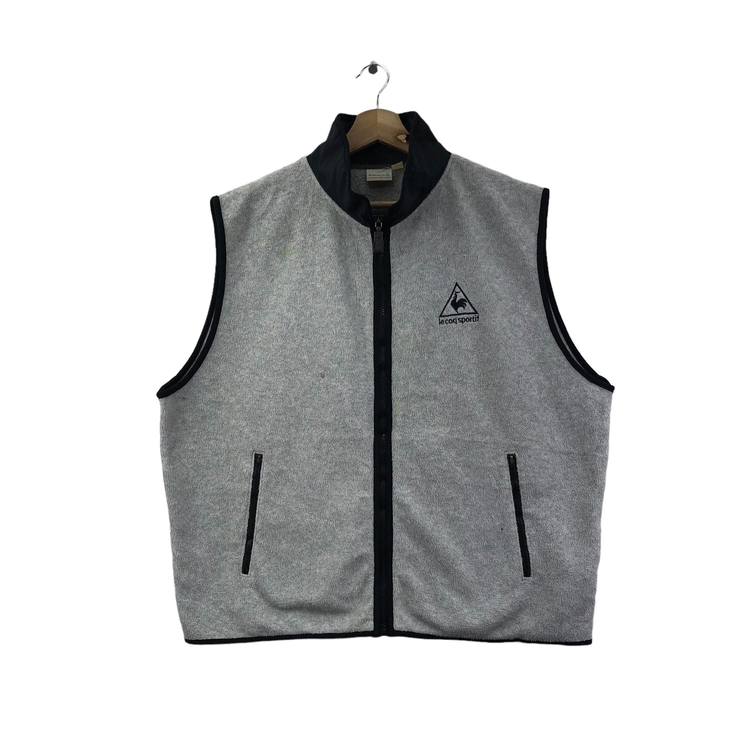 Le clearance coq vest