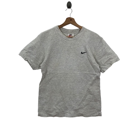 Vintage 90s NIKE SWOOSH SPORTSWEAR Small Logo T shirt Etsy Canada