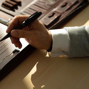 HÖRNER Imperius - Bolígrafo de madera de alta calidad I Caja de regalo noble I Ébano negro I Diseño de lujo I Recambio de 1,0 mm "Made in Germany"