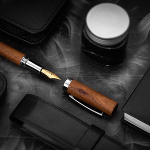 HÖRNER SCRIPTUM - Stylo plume haut de gamme en bois I Boîte cadeau élégante I Convertisseur inclus I Design de luxe I Plume Made in Germany